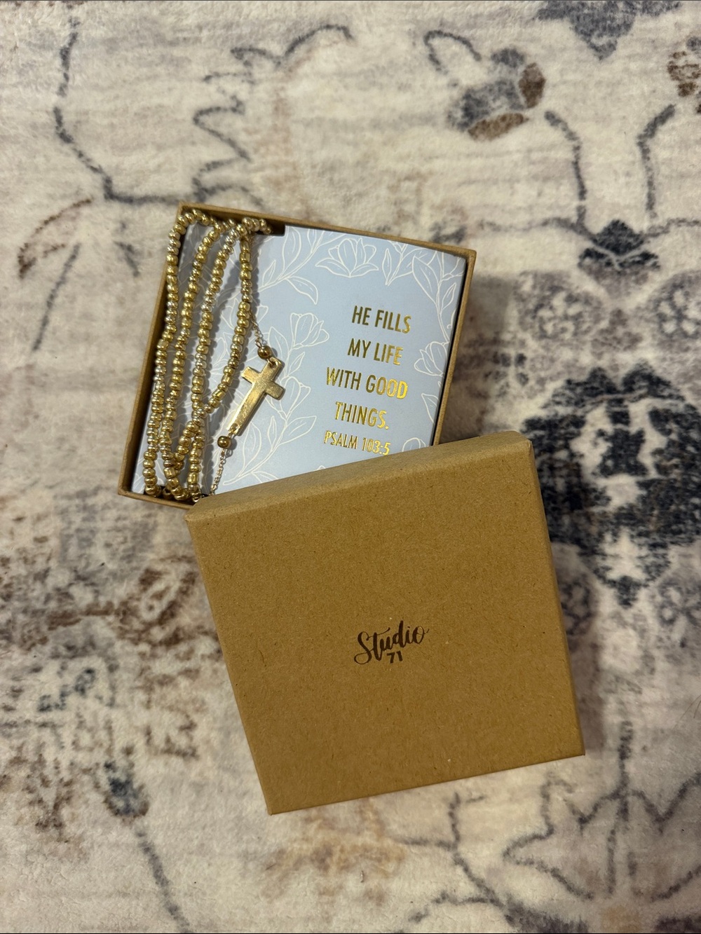 Studio Gold Cross Beaded bracelet with Psalm Card